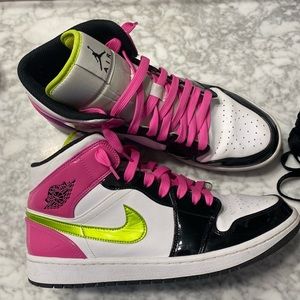 Used Jordan 1 mid cyber pink